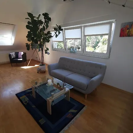 Dachgeschoss Feriewohnung Fuer Zwei * Cologne