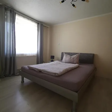 Appartement Dachgeschoss Feriewohnung Fuer Zwei Keulen