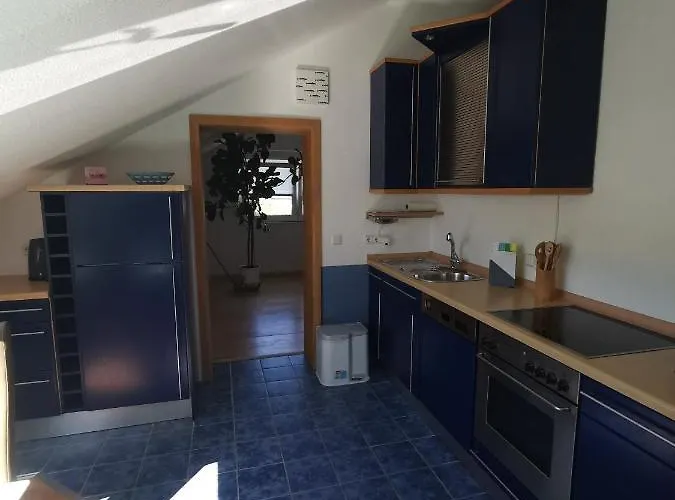 Dachgeschoss Feriewohnung Fuer Zwei Cologne